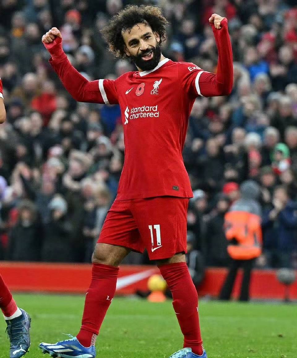 九游下载-萨拉赫迎来十赛季出色发挥，老鹰观众热烈欢呼！-九游下载